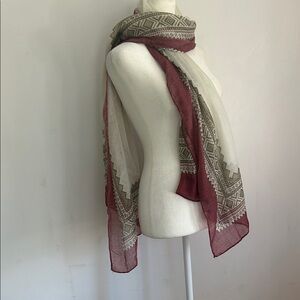 Marus Traditional Iconic Norwegian Pattern Scarf